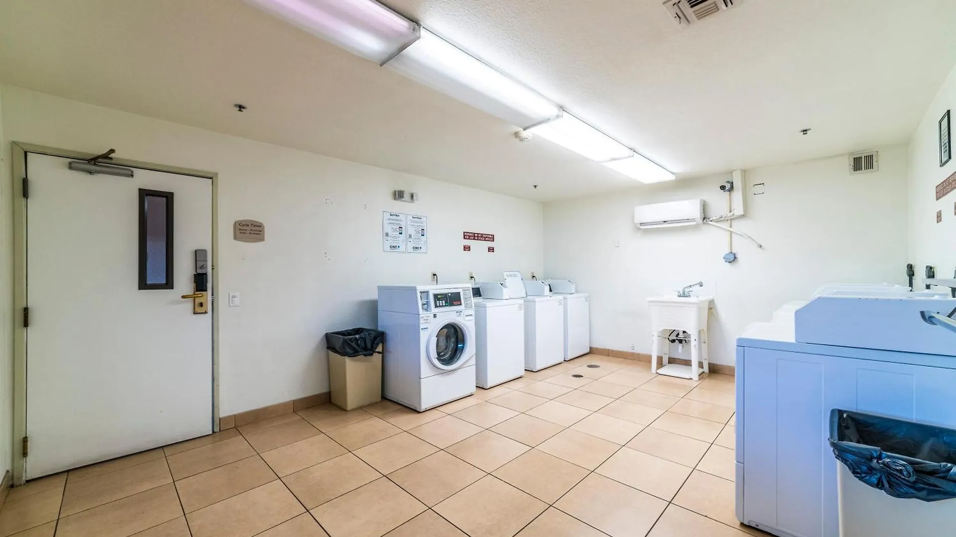 Metro Phx Downstairs Studio Queen Apartment Phoenix