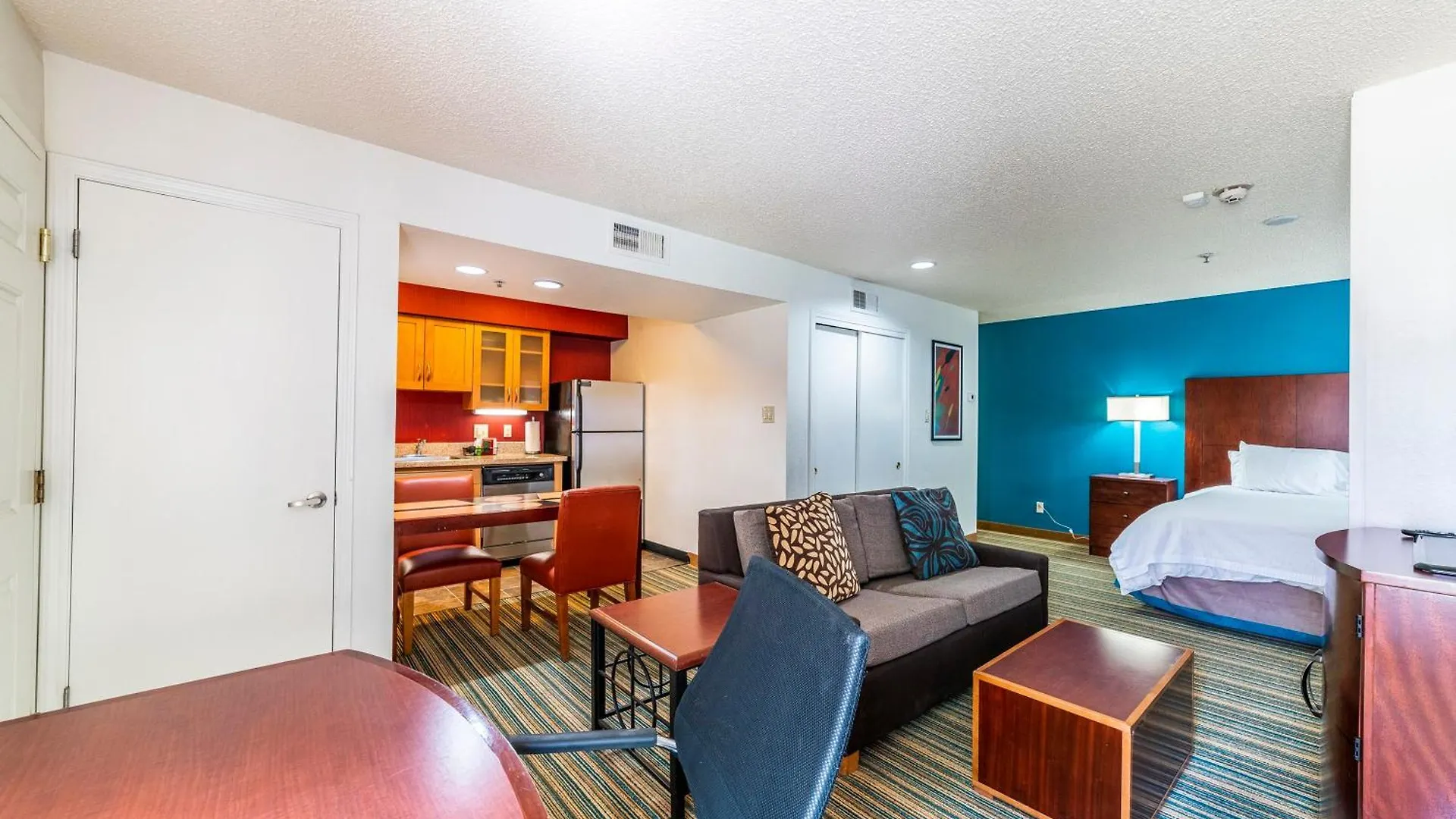 Metro Phx Downstairs Studio Queen Apartment Phoenix United States